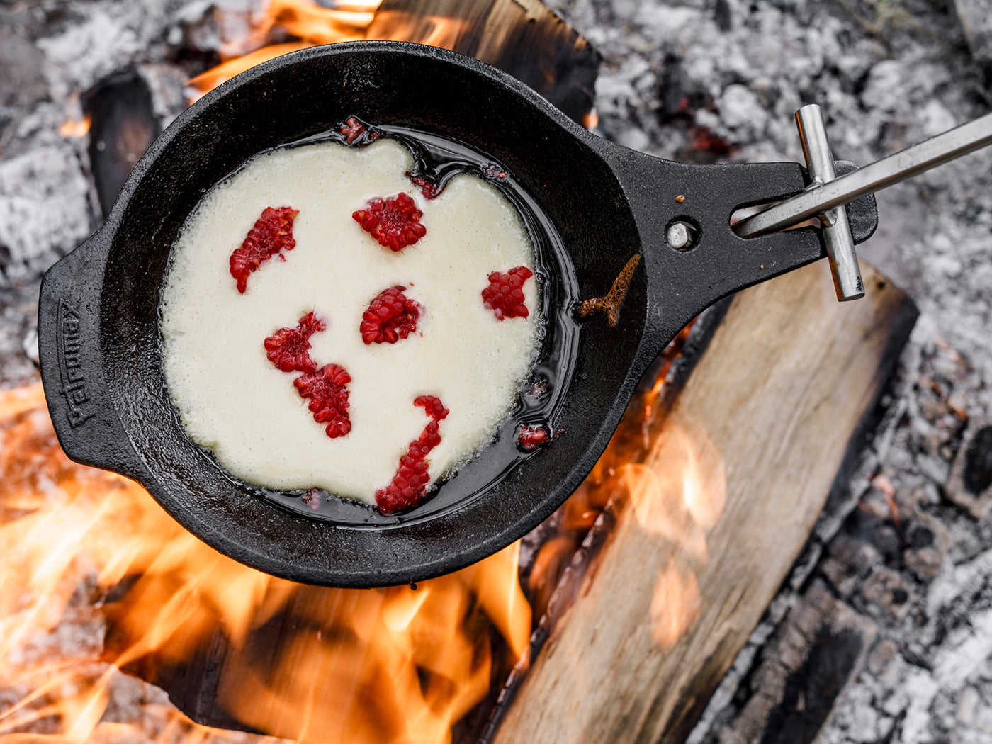 Petromax Gietijzeren Koekenpan met afneembare steel