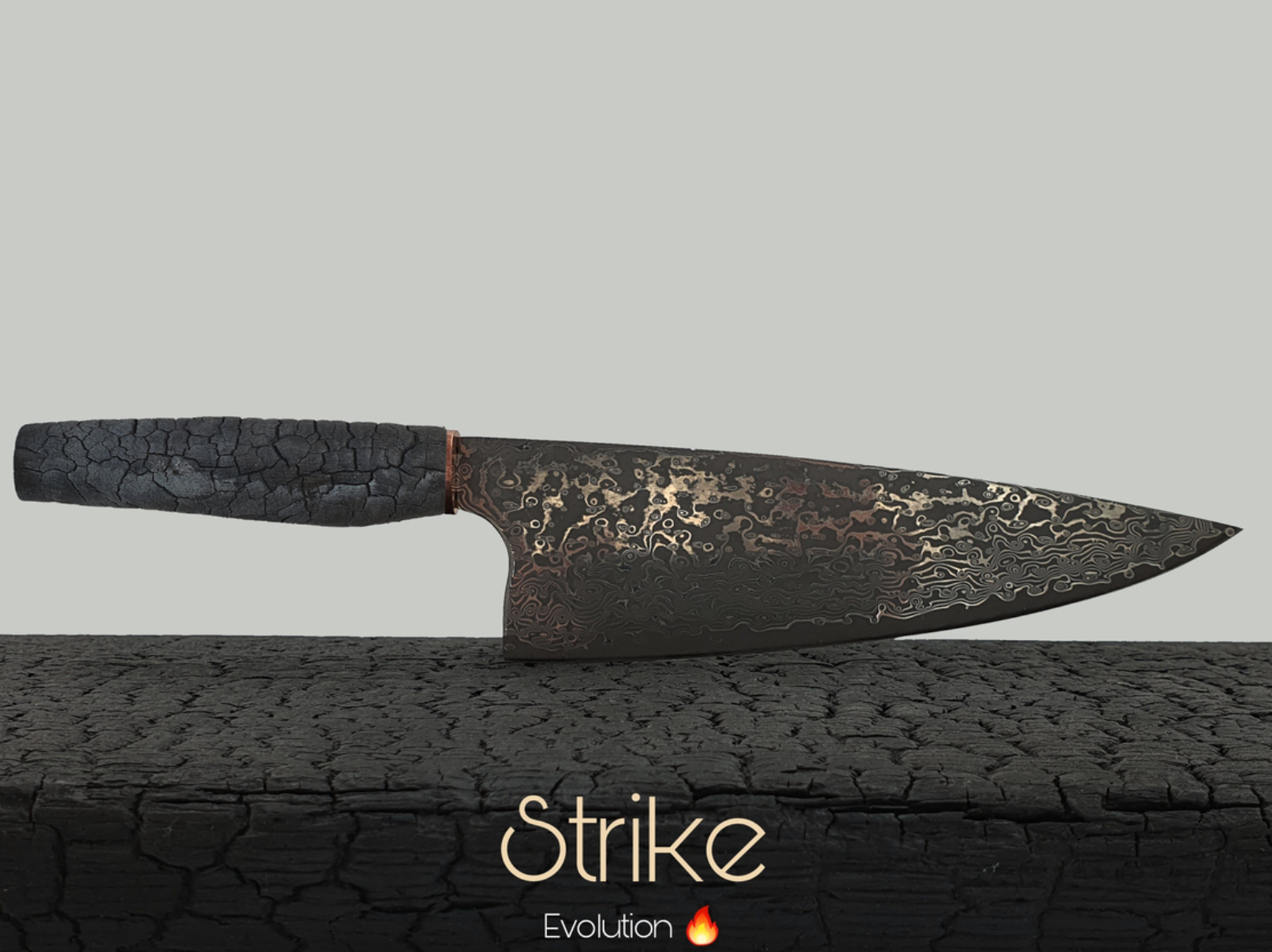 Forged. Cuttworxs Strike F22 mes. Serious kitchenknife Vuurbak.